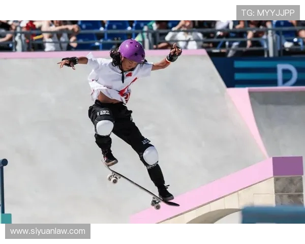 重庆滑板队在滑板精英赛中的灵活性表现与战术分析