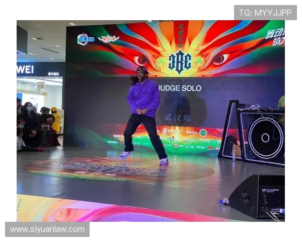 武汉街舞队中路突破战术解析与实战应用探讨